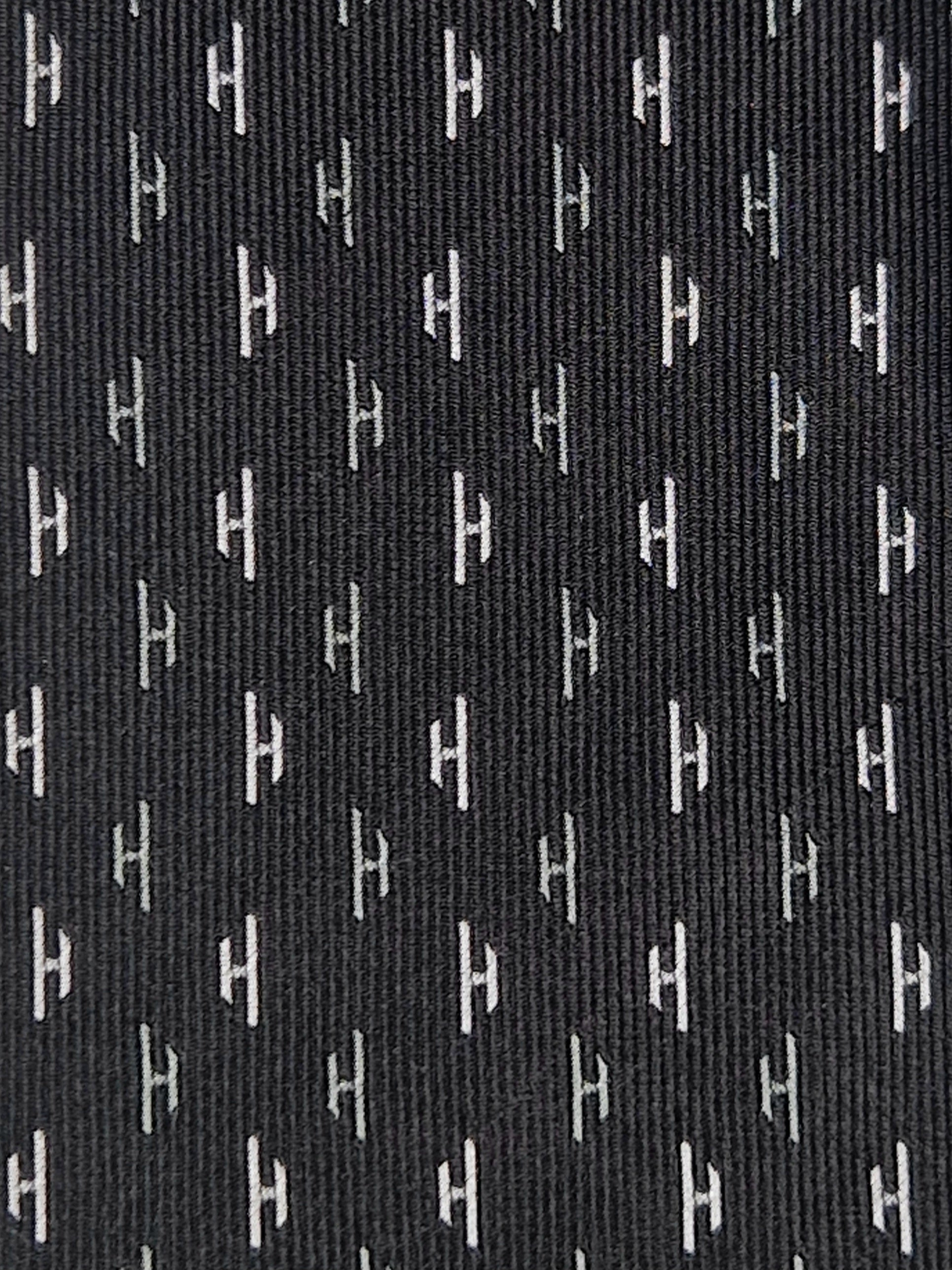 Vintge Hermès jacquard silk tie black H pattern No code