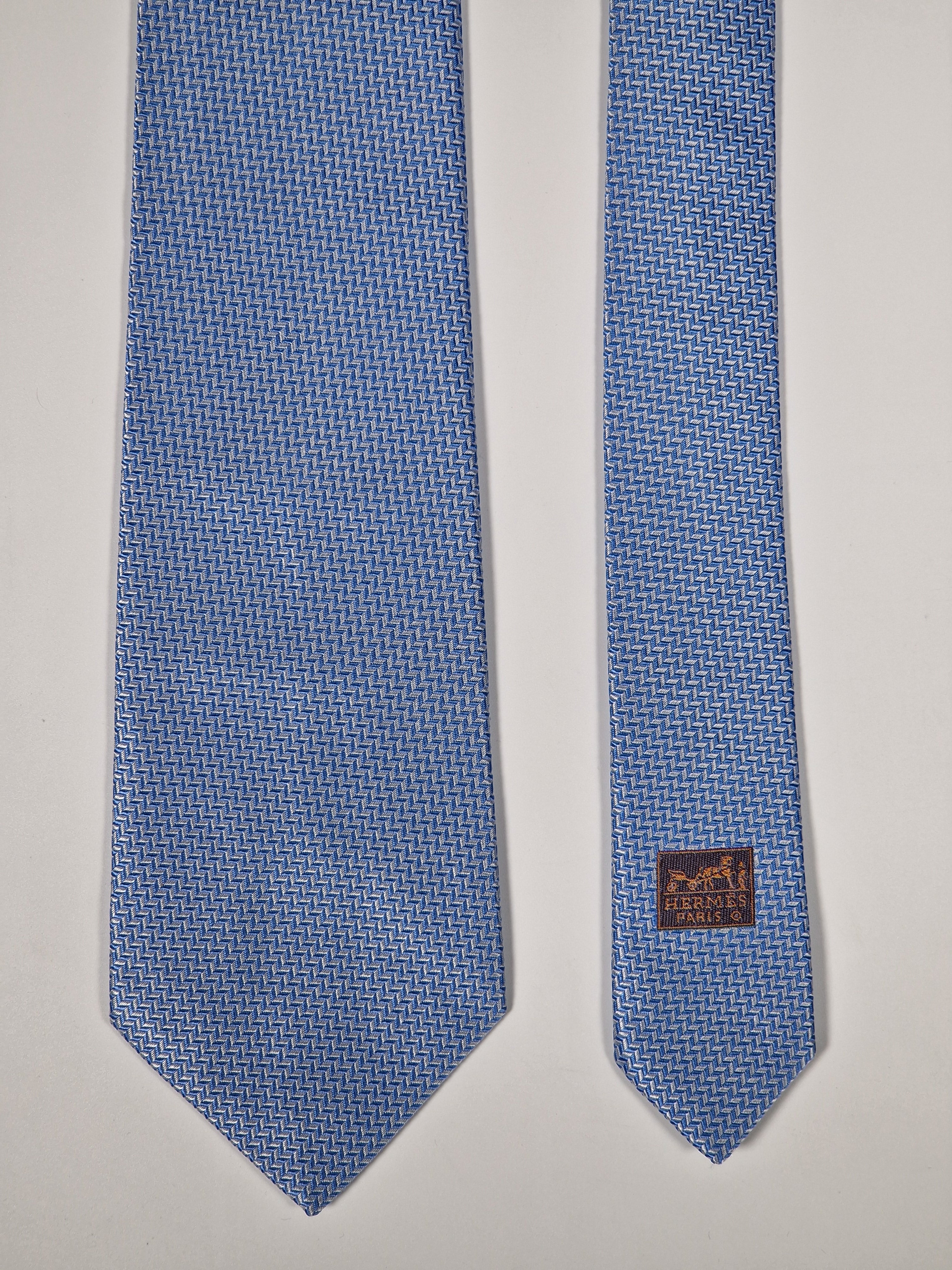 Hermès silk tie blue geometrical pattern No code
