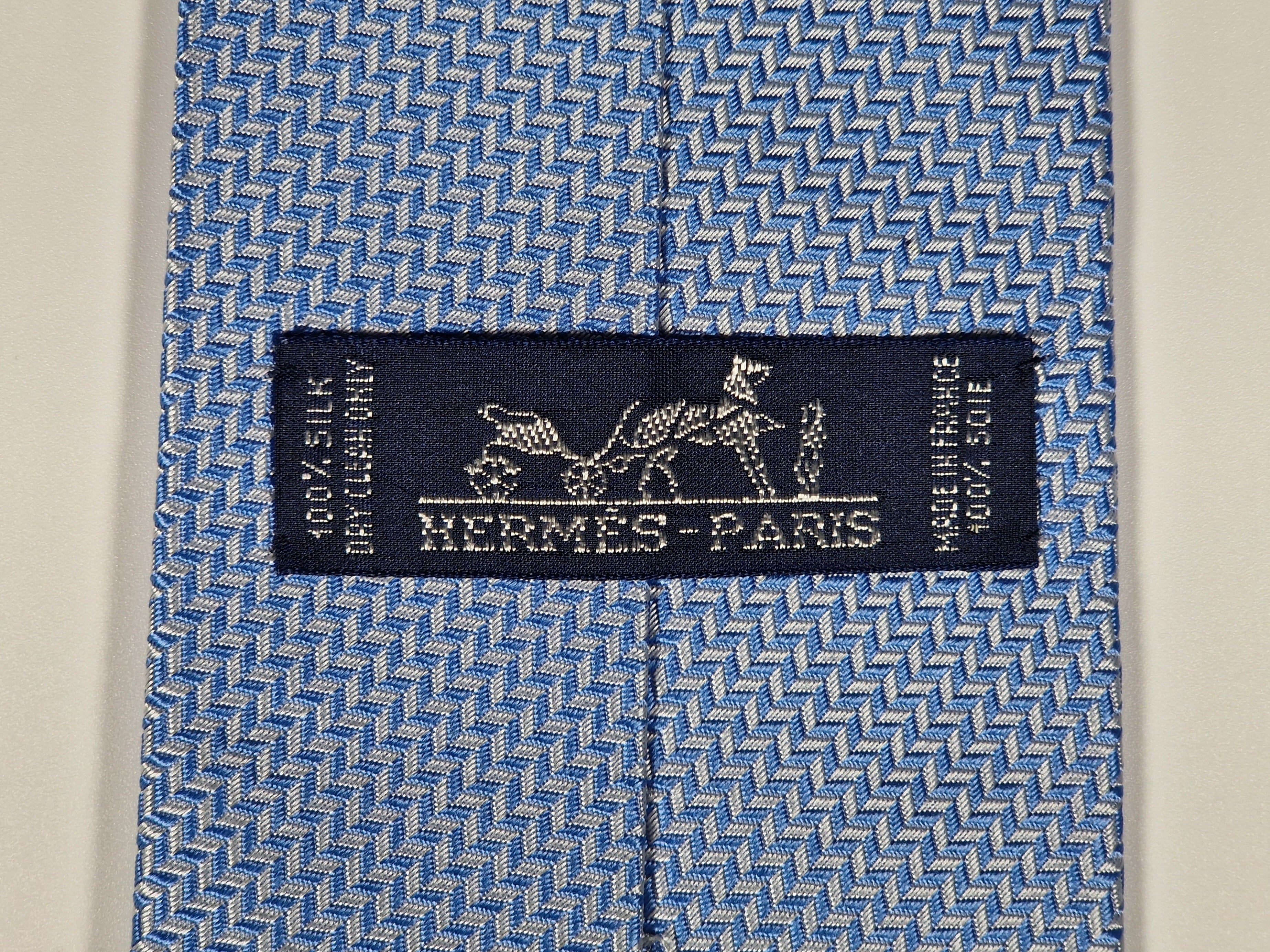 Hermès silk tie blue geometrical pattern No code