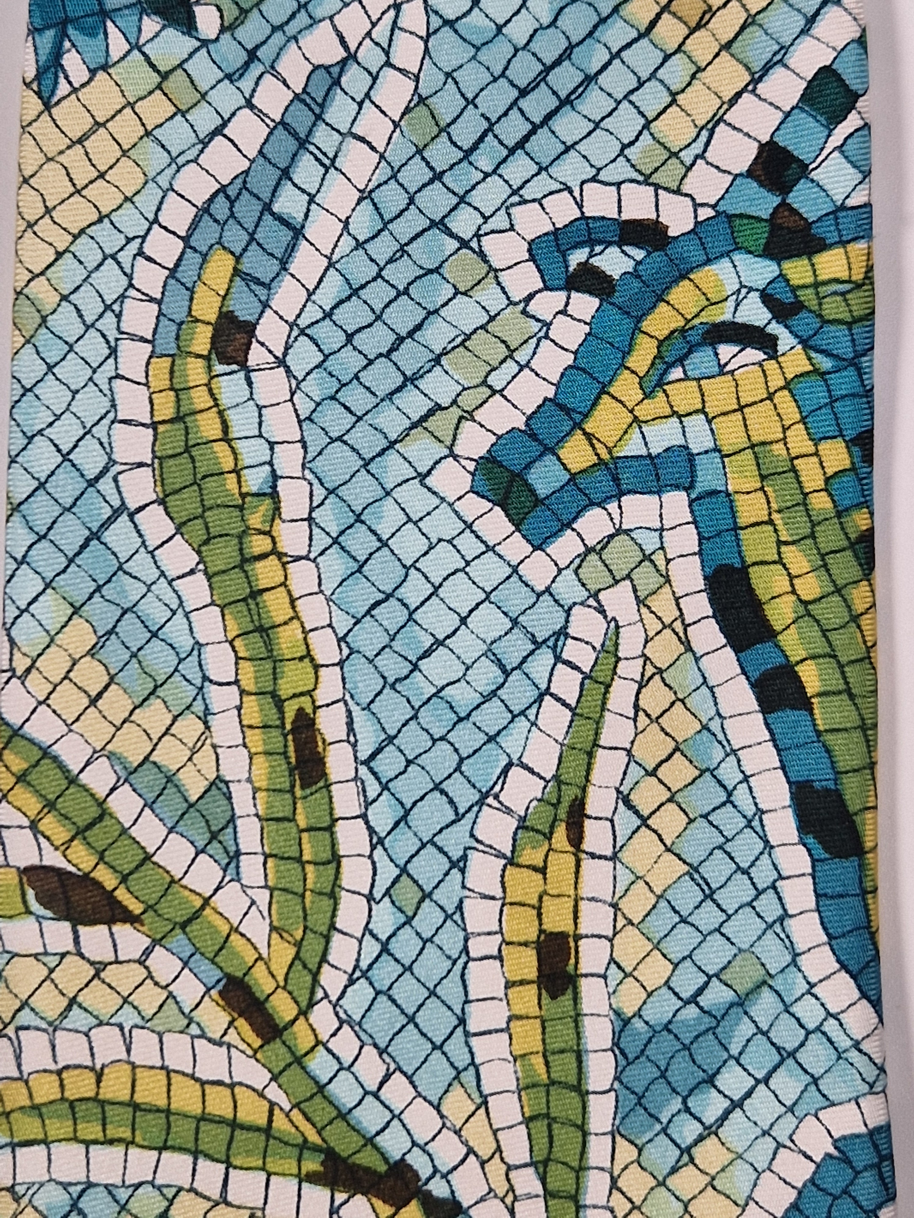 Hermès vintage silk blue mosaic scarf pattern tie no code