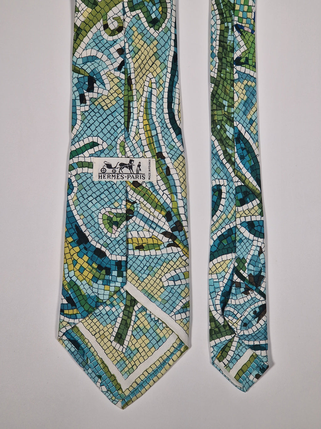 Hermès vintage silk blue mosaic scarf pattern tie no code