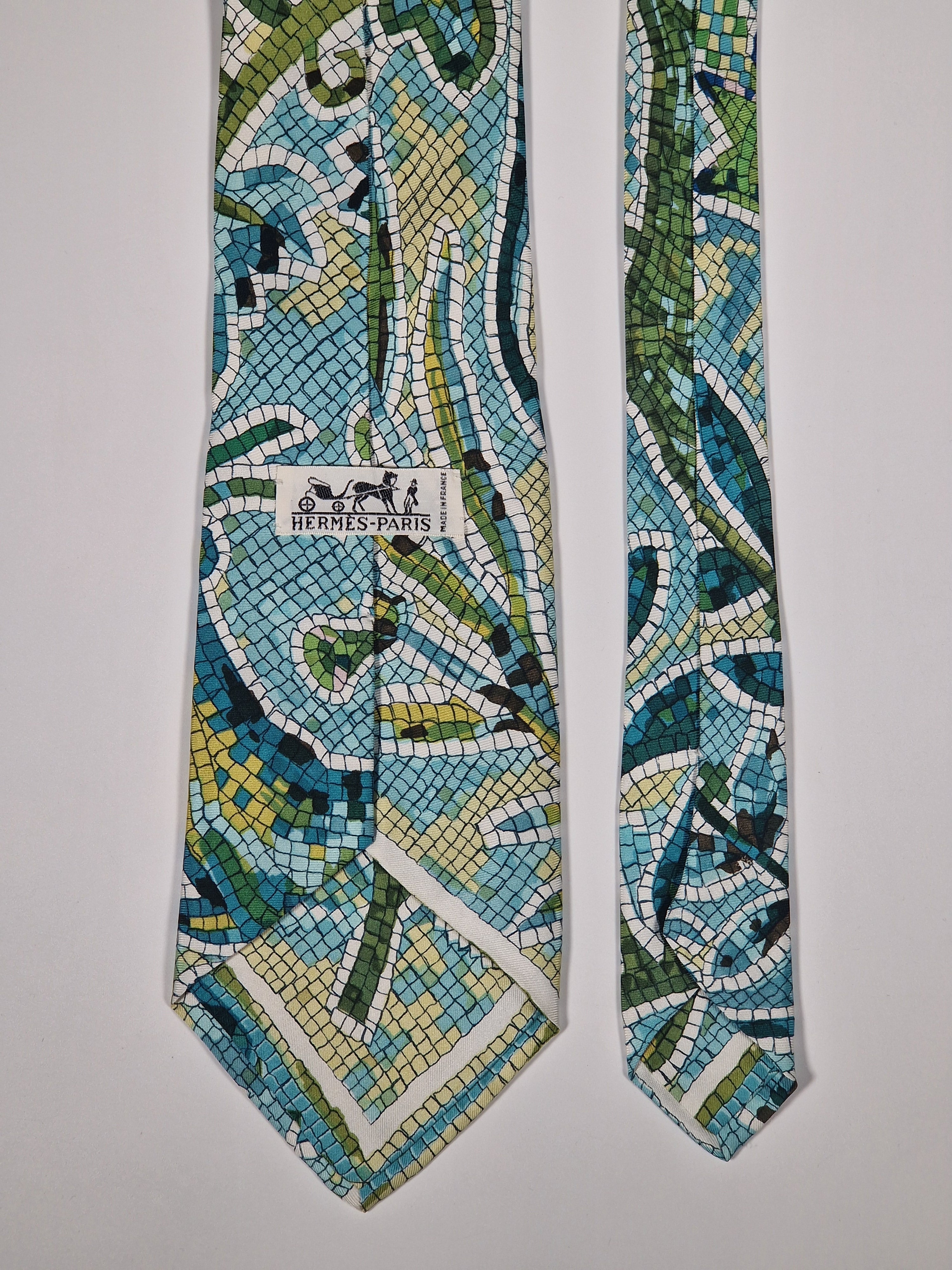 Hermès vintage silk blue mosaic scarf pattern tie no code