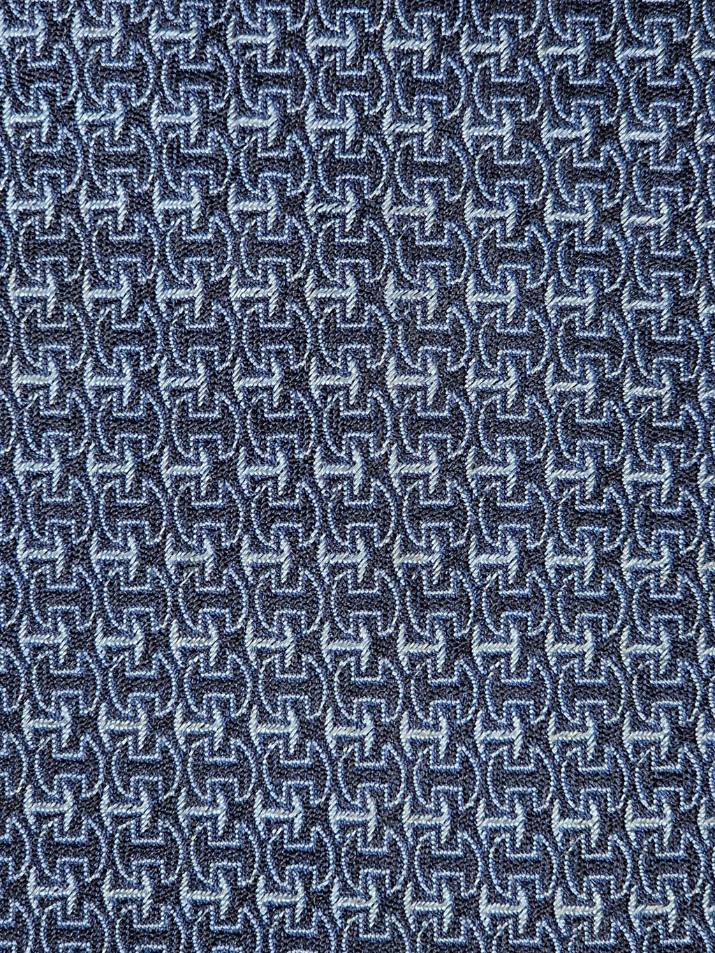 No Code Hermès tie blue H pattern no code
