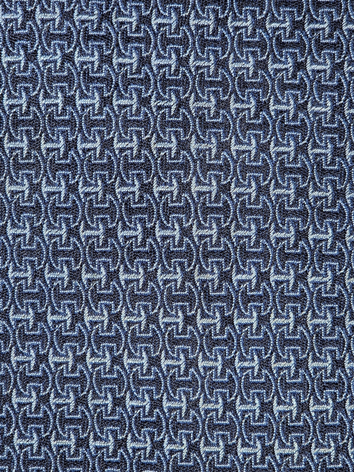 No Code Hermès tie blue H pattern no code