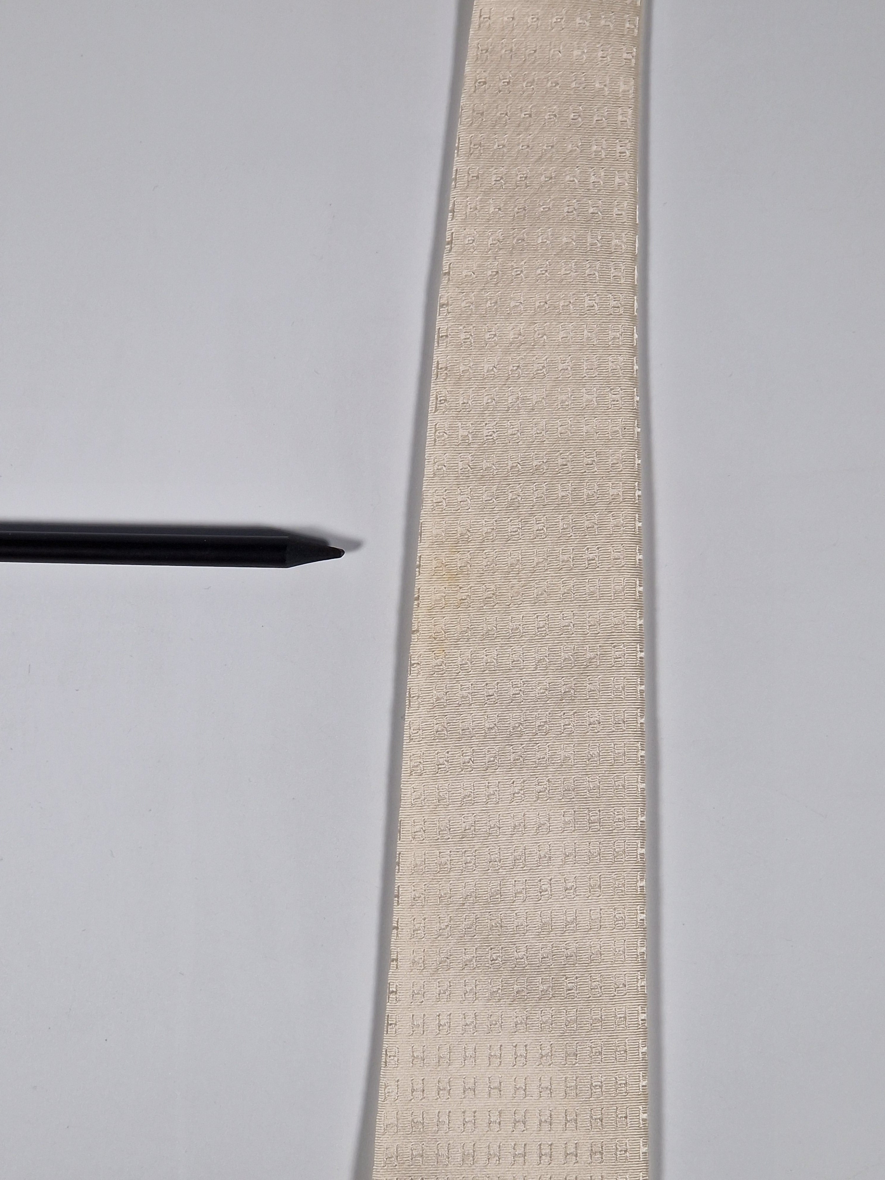 Hermés off white silk Faconnee H Tie