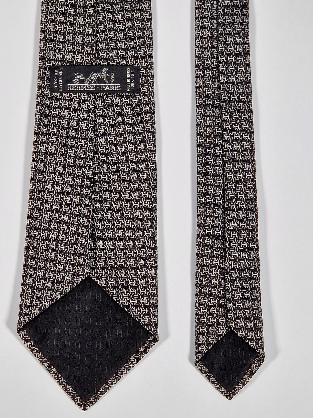 Hermès silk tie jaquard black and silver No Cod