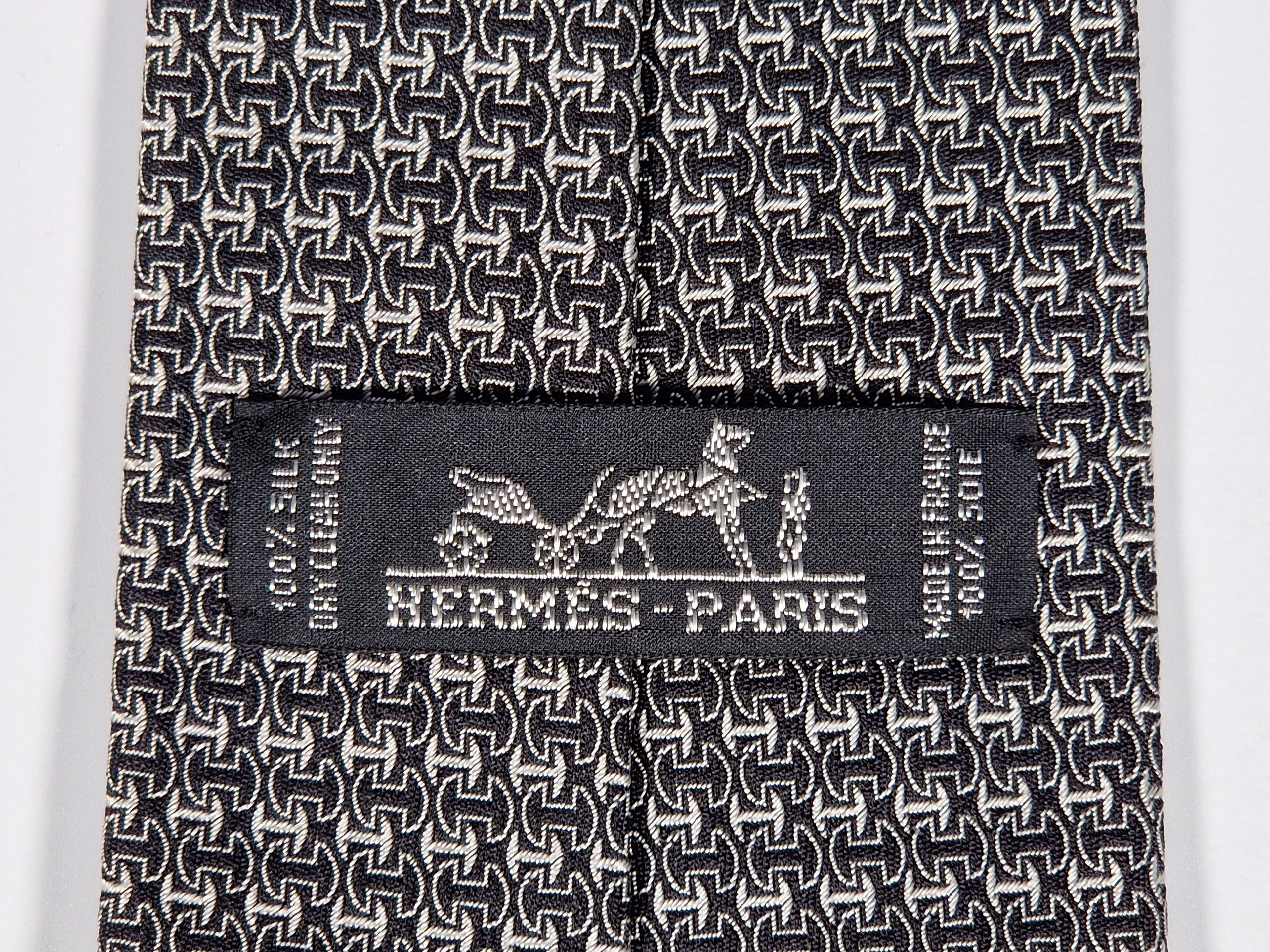 Hermès silk tie jaquard black and silver No Cod