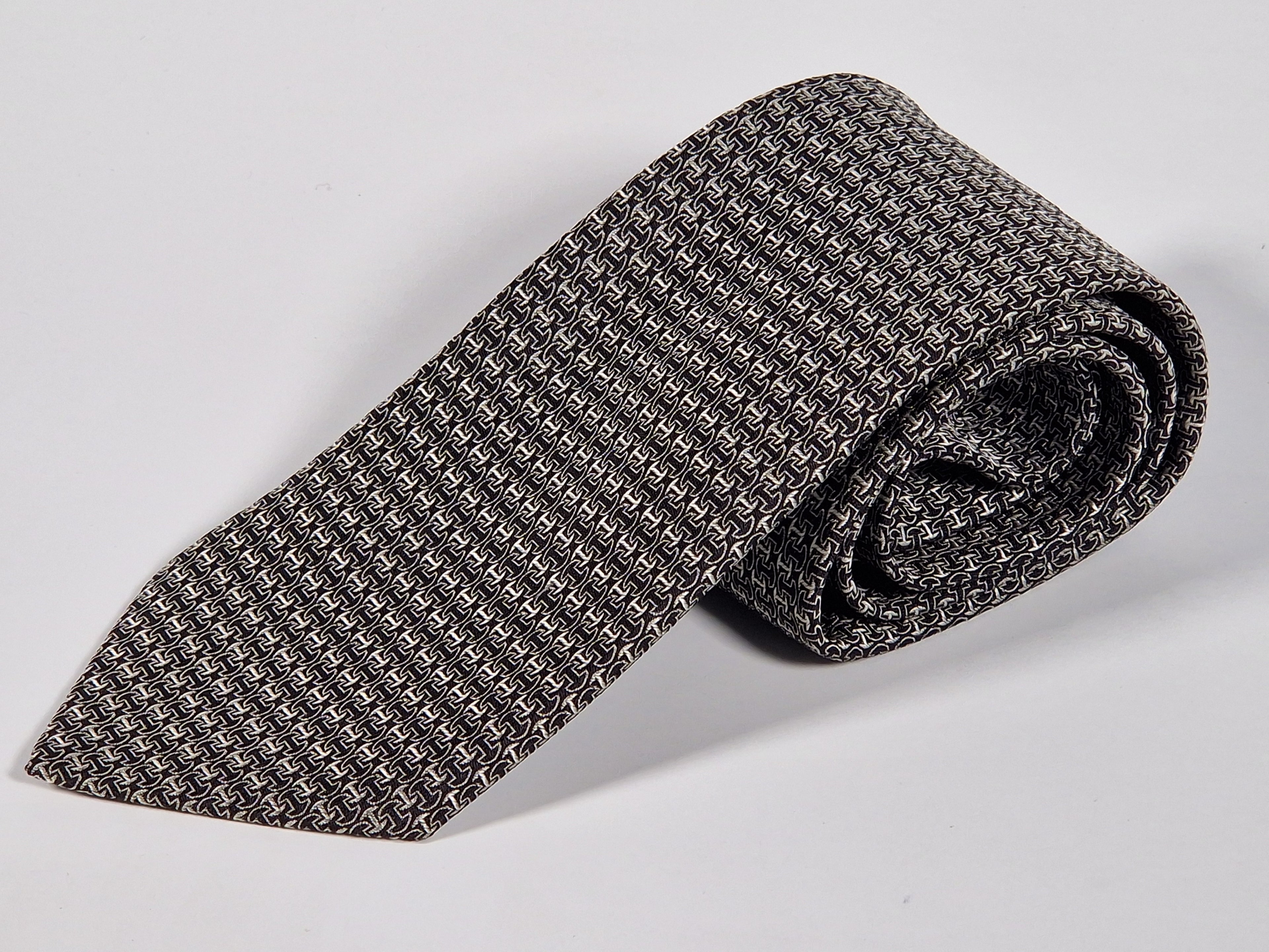 Hermès silk tie jaquard black and silver No Cod