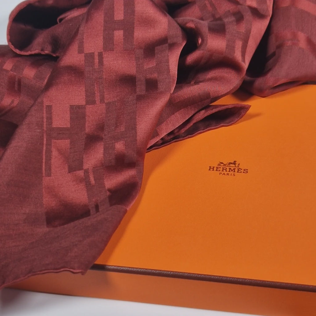 Hermès Faconnee Grand H Stole 75 x 180 cm with box