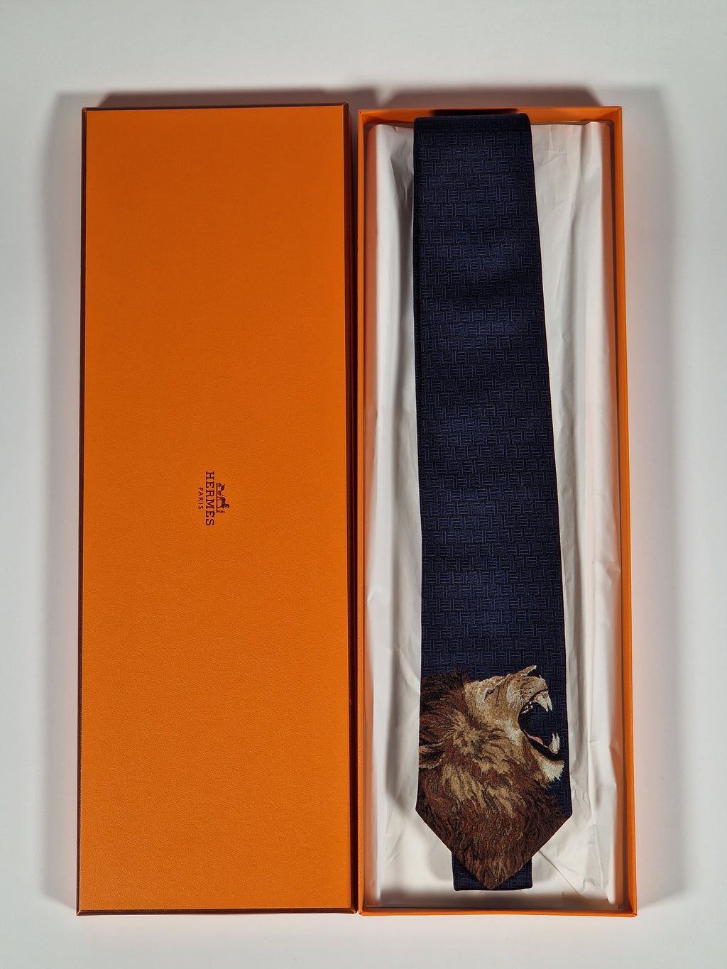 Hermès jaquard silk tie lion blue Hermès 333957 T "ROAAAAAR!"